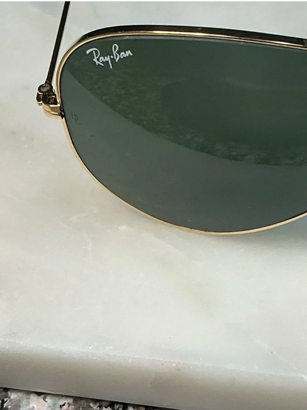 Ray-Ban Men Aviator Sunglasses Gold Metal Frame Green Tinted Glass Lens w/ Case